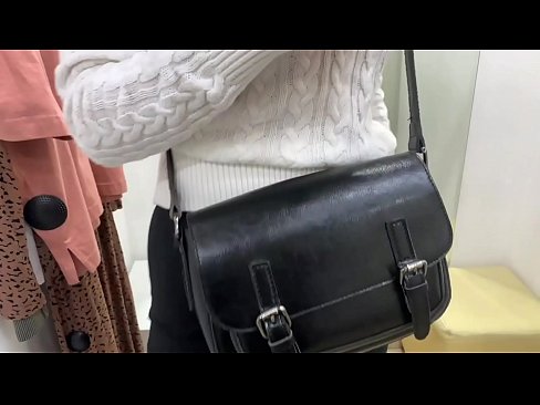 ❤️ Публична мастурбация на младата кучка FeralBerry с вибратор в стаята за обличане ☑ Порно vk в bg.liporno.ru ❌